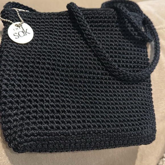 The Sak Hand Knit Casual Black Crochet Crossbody Bag with coin pouch NEW - Picture 2 of 4